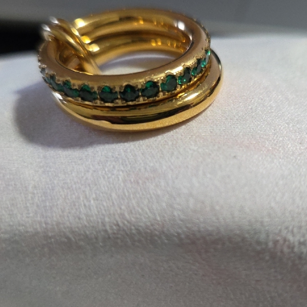 Trendy 18K Gold Plated Stainless Steel and Green Stone Linked Ring - Picture 4 of 4
